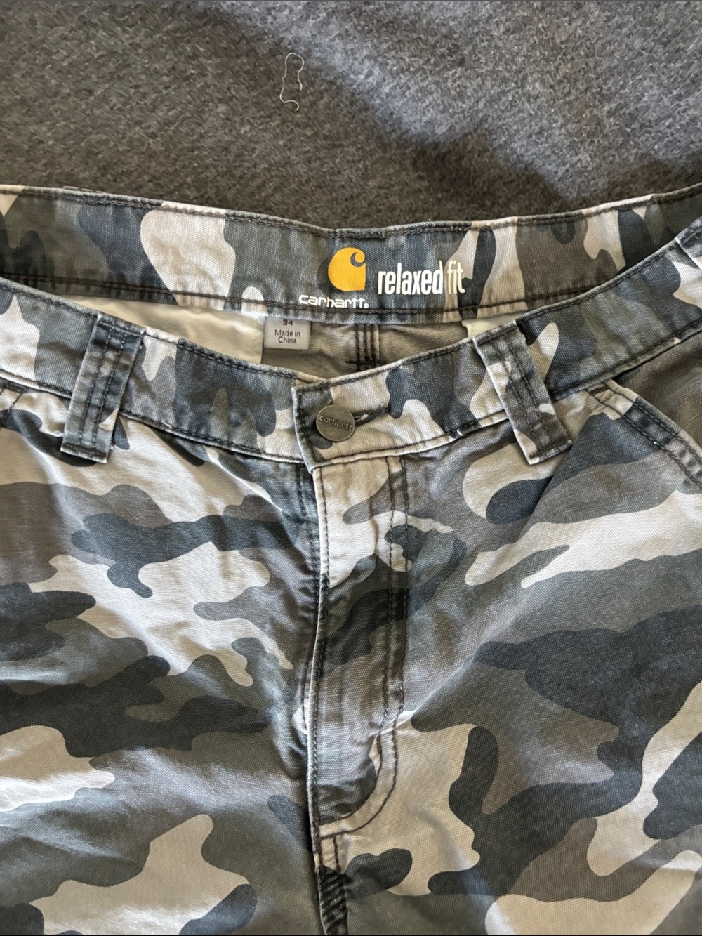 Carhartt Relaxed Fit Camouflage shorts Gray & Olive